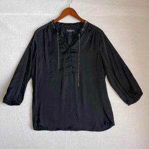 Gloria Vanderbilt Womens Sz Large Black Satin Career Top 3/4 Sleeve Chain Accent